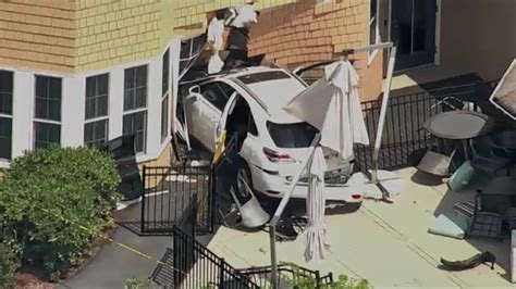 3 injured after SUV driver crashes into senior living facility in Groveland